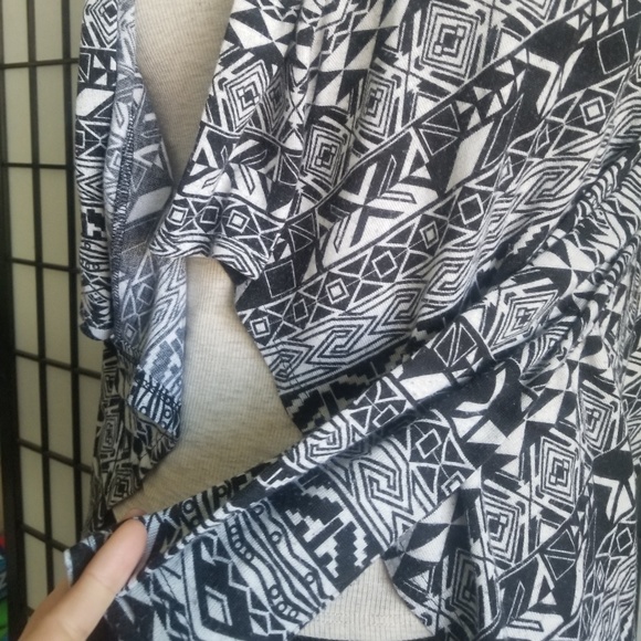 Boho black and white cardigan - Picture 4 of 7